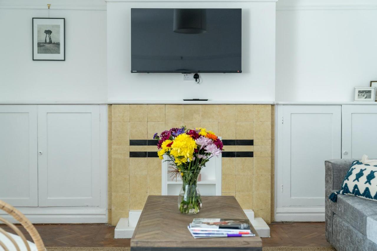 Bright West Hampstead Retreat Apartamento Londres Exterior foto